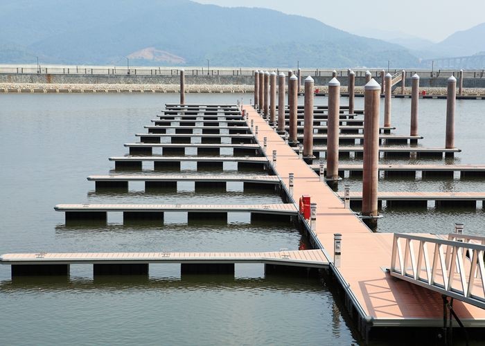 LLDPE Floatation Dock Floater With EPS Foam For Marine Structures Aluminum Alloy Floating Pontoon Yacht Boat Bridge