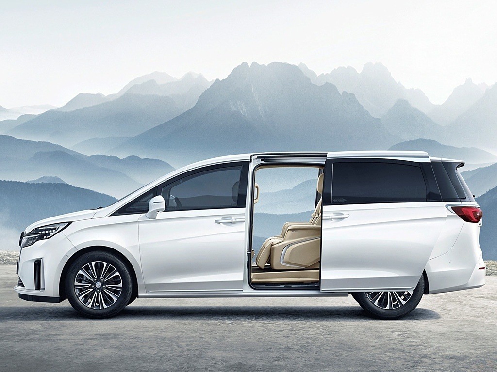 2023 2.0t 48v Hybrid Buick Gl8 Car 5 Doors And 7 Seats Mpv Car