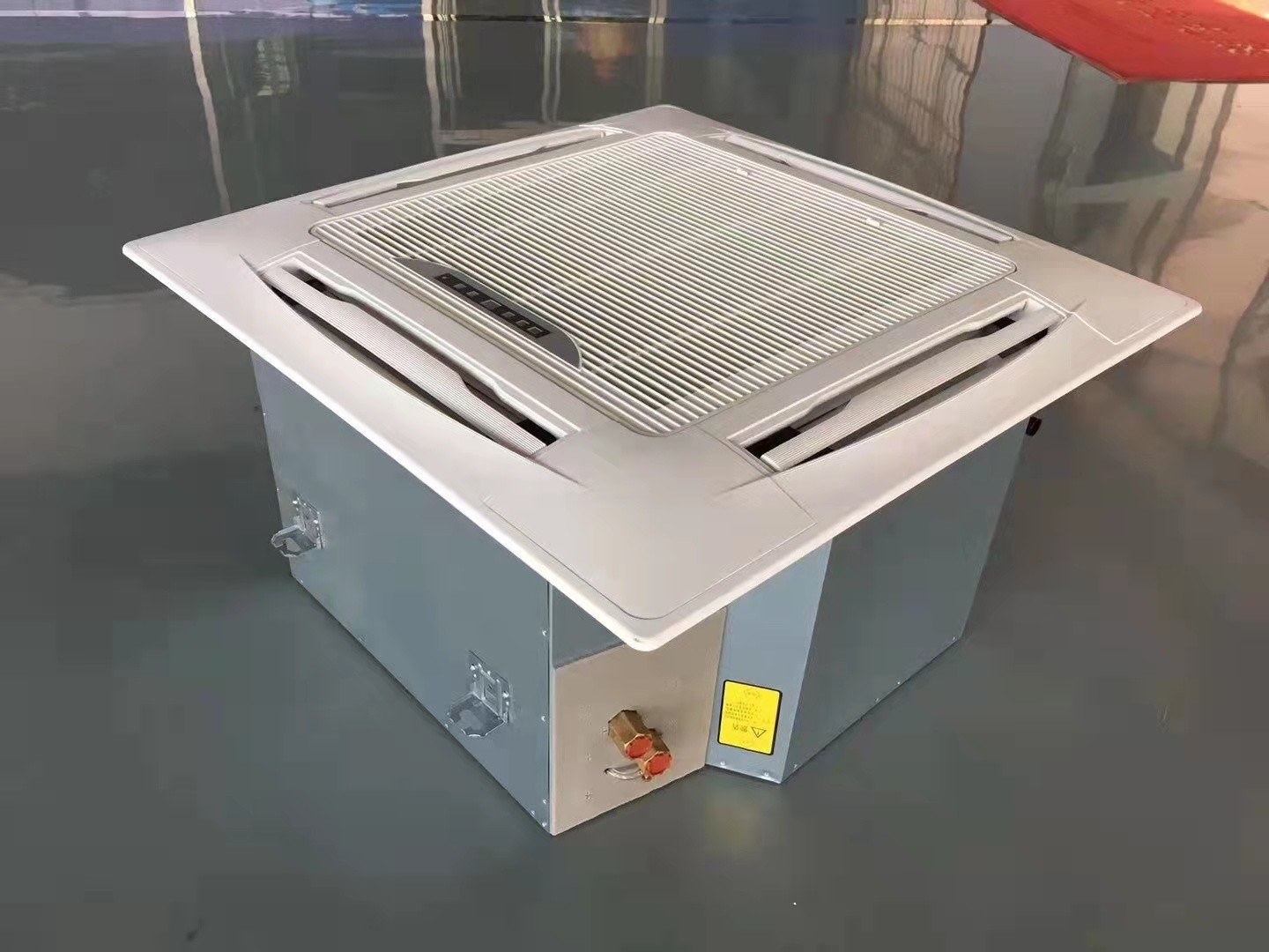 Cassette Fan Coil Unit: 340M3/H, 2100w Cooling & 3360w Heating, 1 Fan & Motor, 24kg