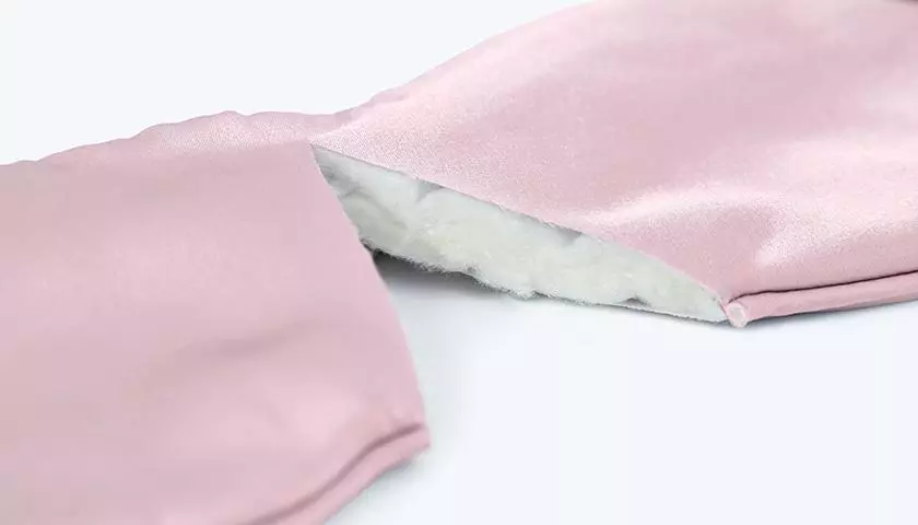 Wrinkless Breathable Face Cover , Mulberry Silk 2 Layer Face Mask