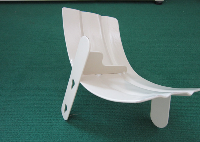 Industrial White Wall Mounted Hose Holder Basic 25*15*17cm Compact Design