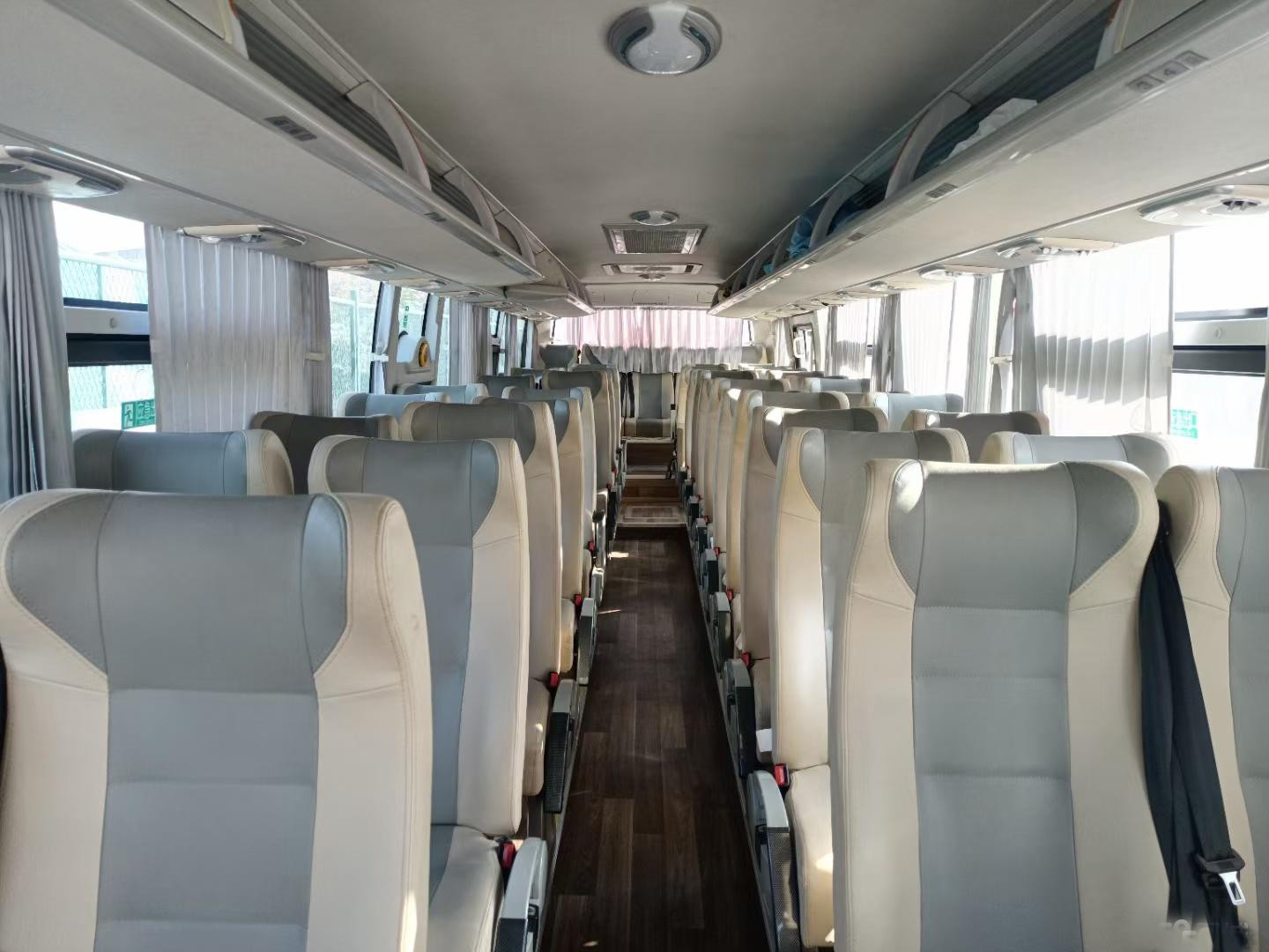 Second Hand Bus Used Coach Bus 46 Seats Business Purpose Vehicle Diesel Engine