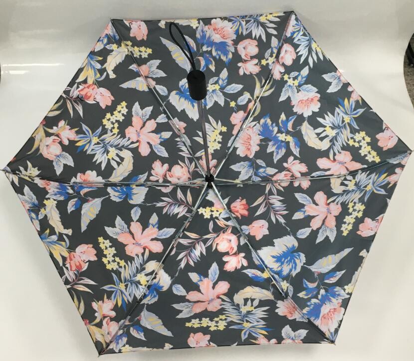 BSCI Wooden Handle Pocket Size Umbrella Diameter 93cm With Rolling Printing