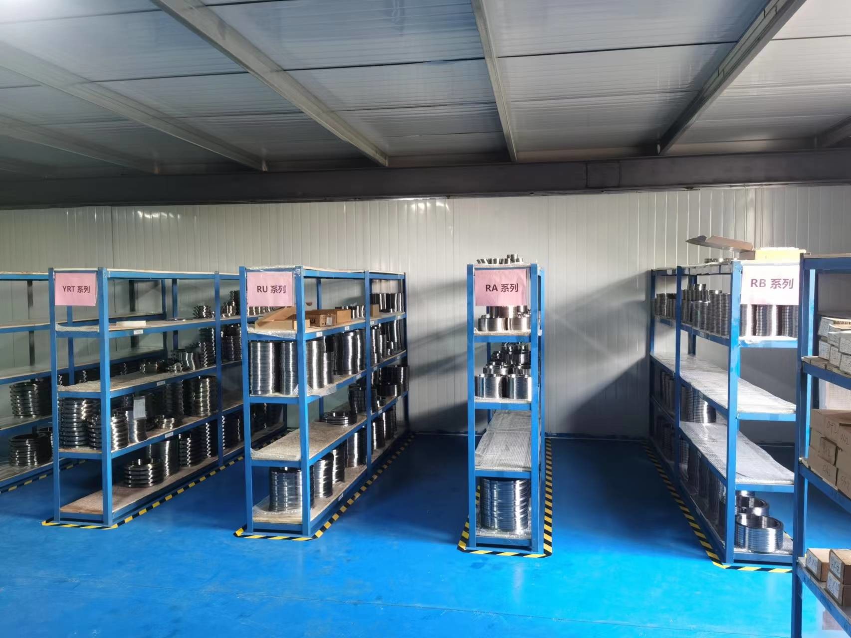 High precision turnable bearing YRT serires YRT100 YRT80 YRT325 for sale