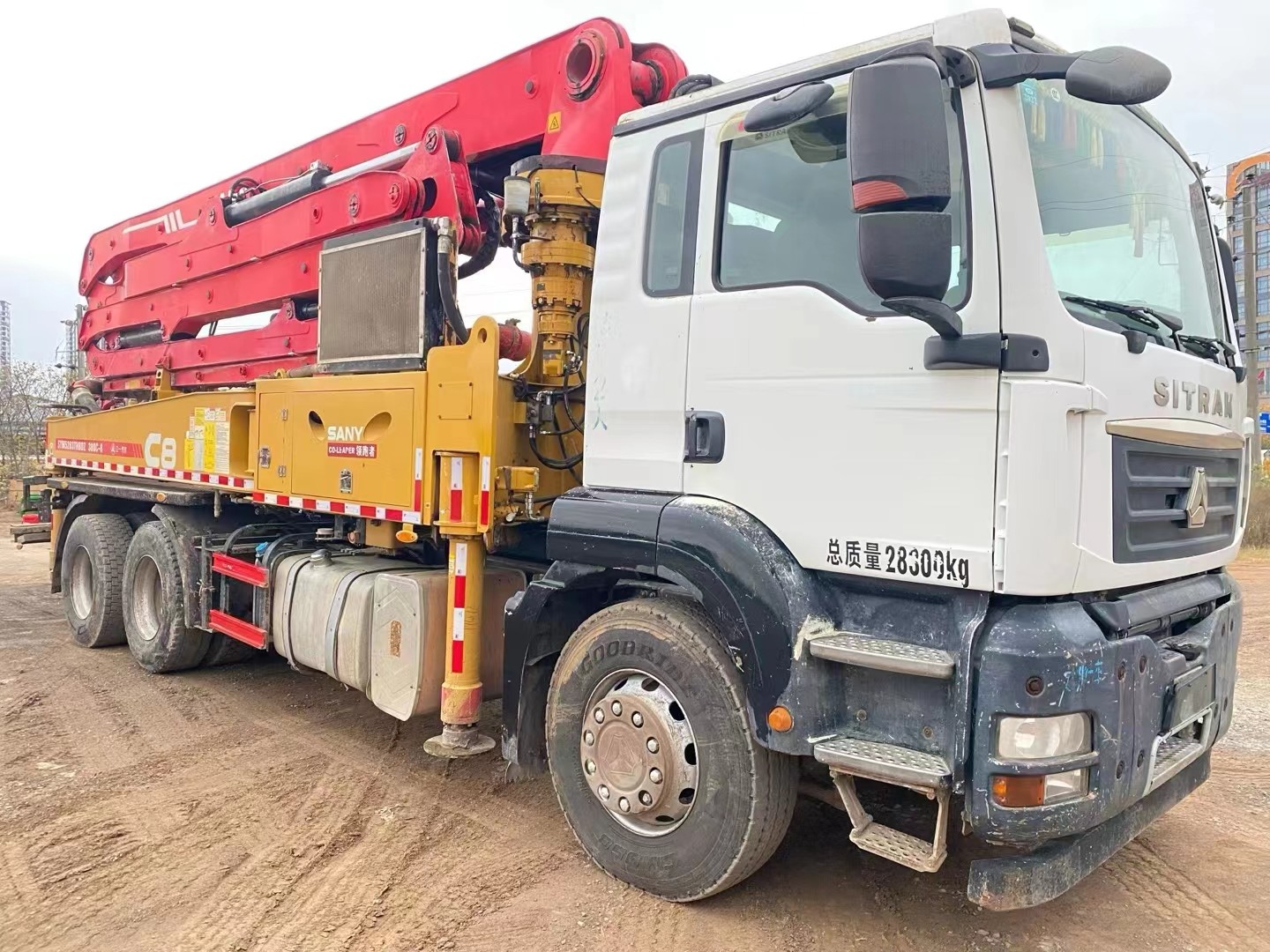 Heavy Duty Used Concrete Pump Truck Company SANY 28T 38 Meter