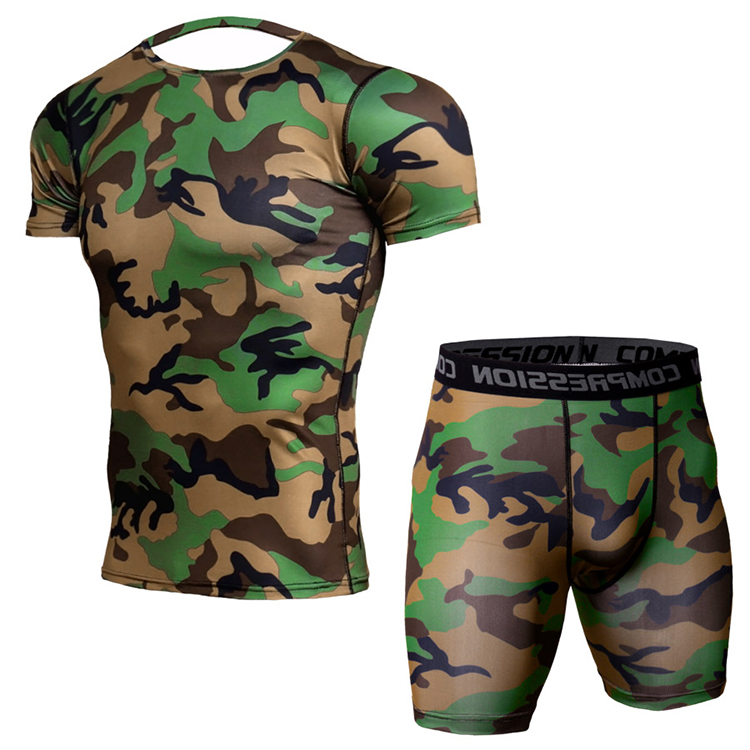 Gym Fitness Mens Swim Shirt Loose Fit , Rash Guard Suit Fancy Delicate Workmanship