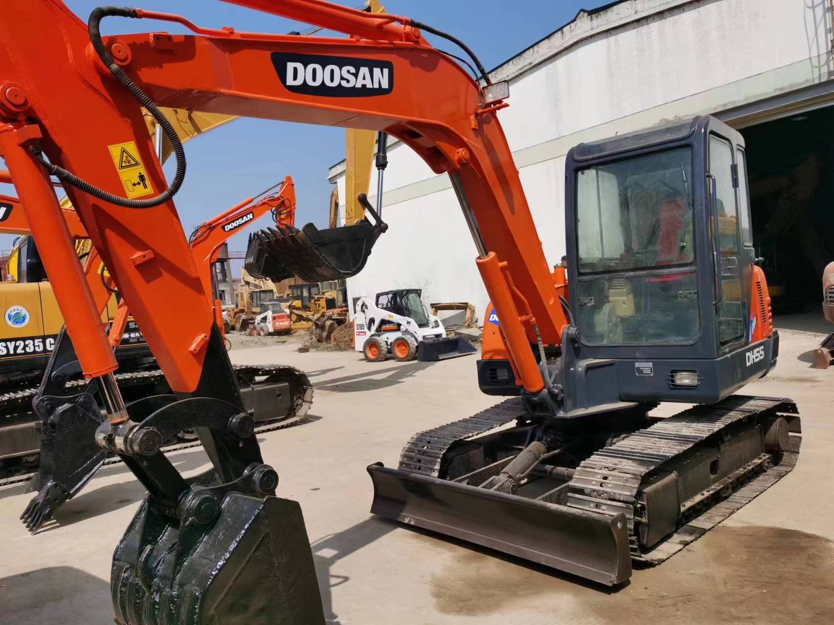 Used DOOSAN DH55 Excavator Original DX55 DX60 for Construction Works in Good Condition