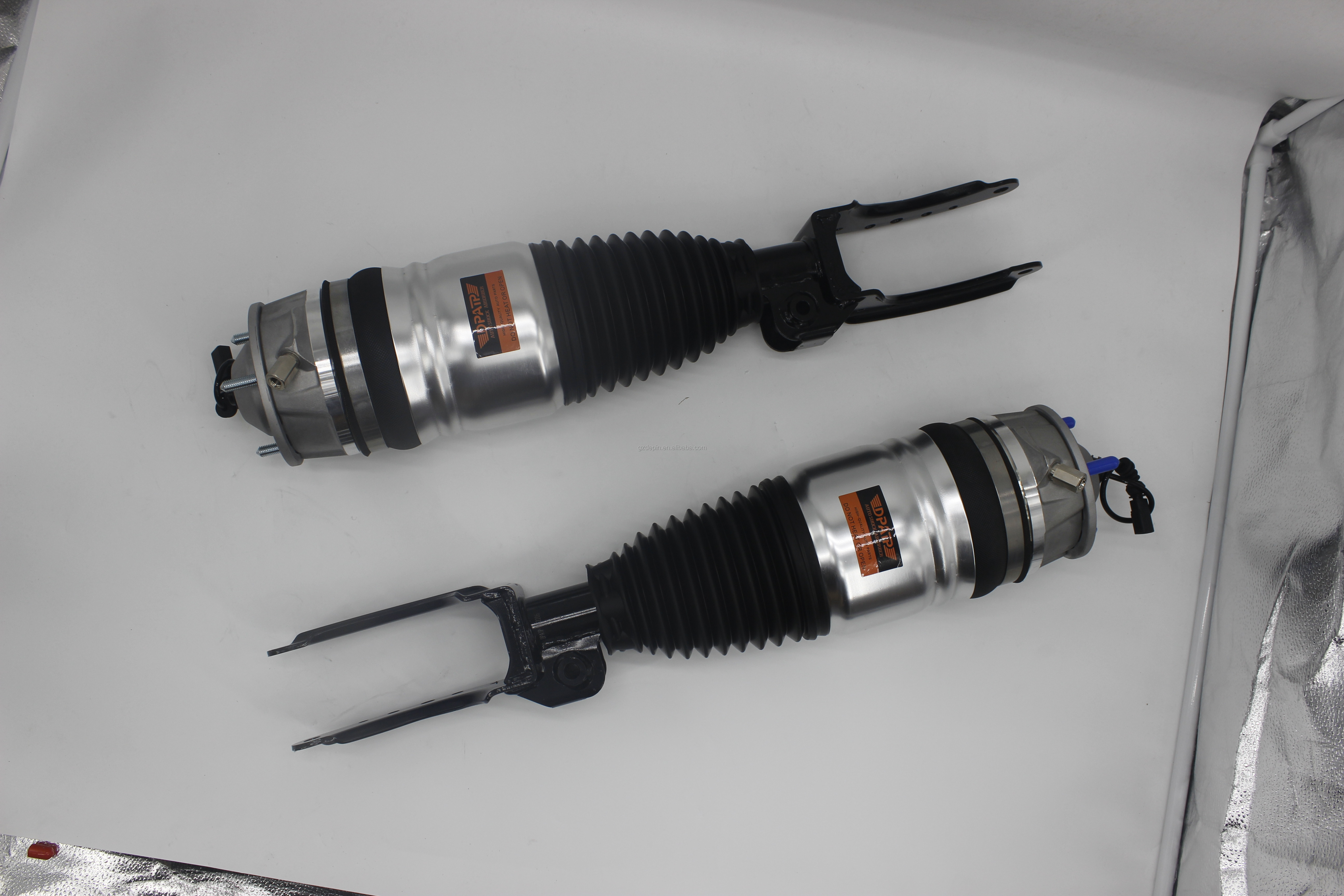 Air Shock Absorber Strut 7P6616039 7P6616040 95835809321 95835809421 for Land Rover