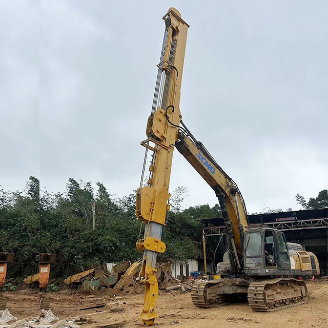 BS900E Excavator Telescopic Arm With Clamshell Bucket Welding Multi-strand Wire Ropes
