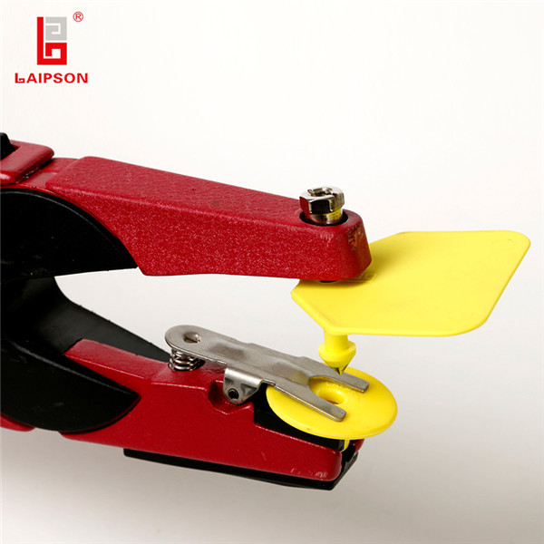 Plastic Cattle Pig Pig Ear Tags Yellow 44*50mm For Vaterinary Equipments
