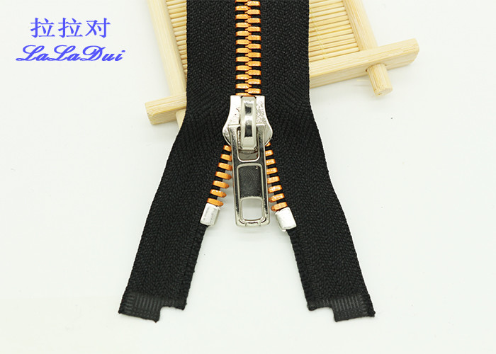Open End Type Long Chain Metal Teeth Zipper 5# Polyester Tape For Leather Garments
