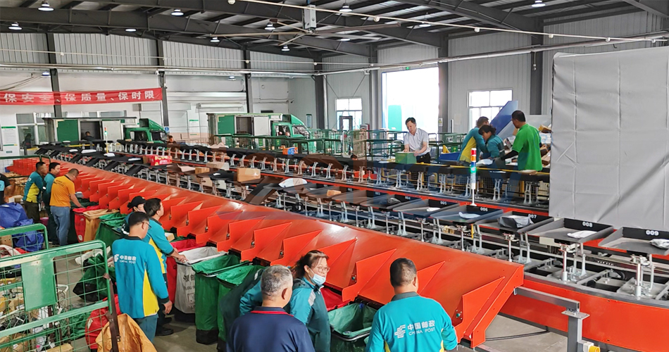 Fast Sorting Tilt Tray Sorter Parcel Sorting Machine Automatic Identification Technology