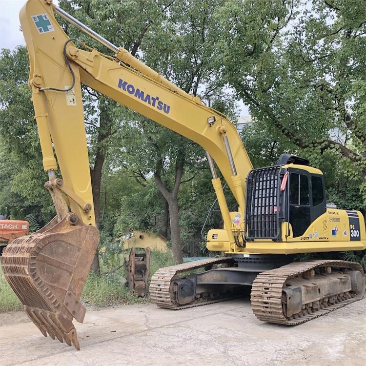 30 Ton Crawler Used Komatsu Excavator PC300-7 in Shanghai with 30000 KG Machine Weight