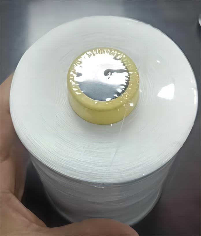 White 40/2 Polyester Sewing Thread Ideal for Quilting Machine and Bedding Fabric Making