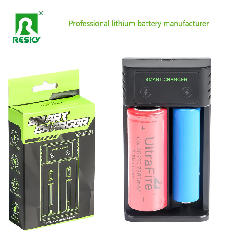 Smart USB Rechargeable Battery Charger 2 Slots For Flashlight Batteries