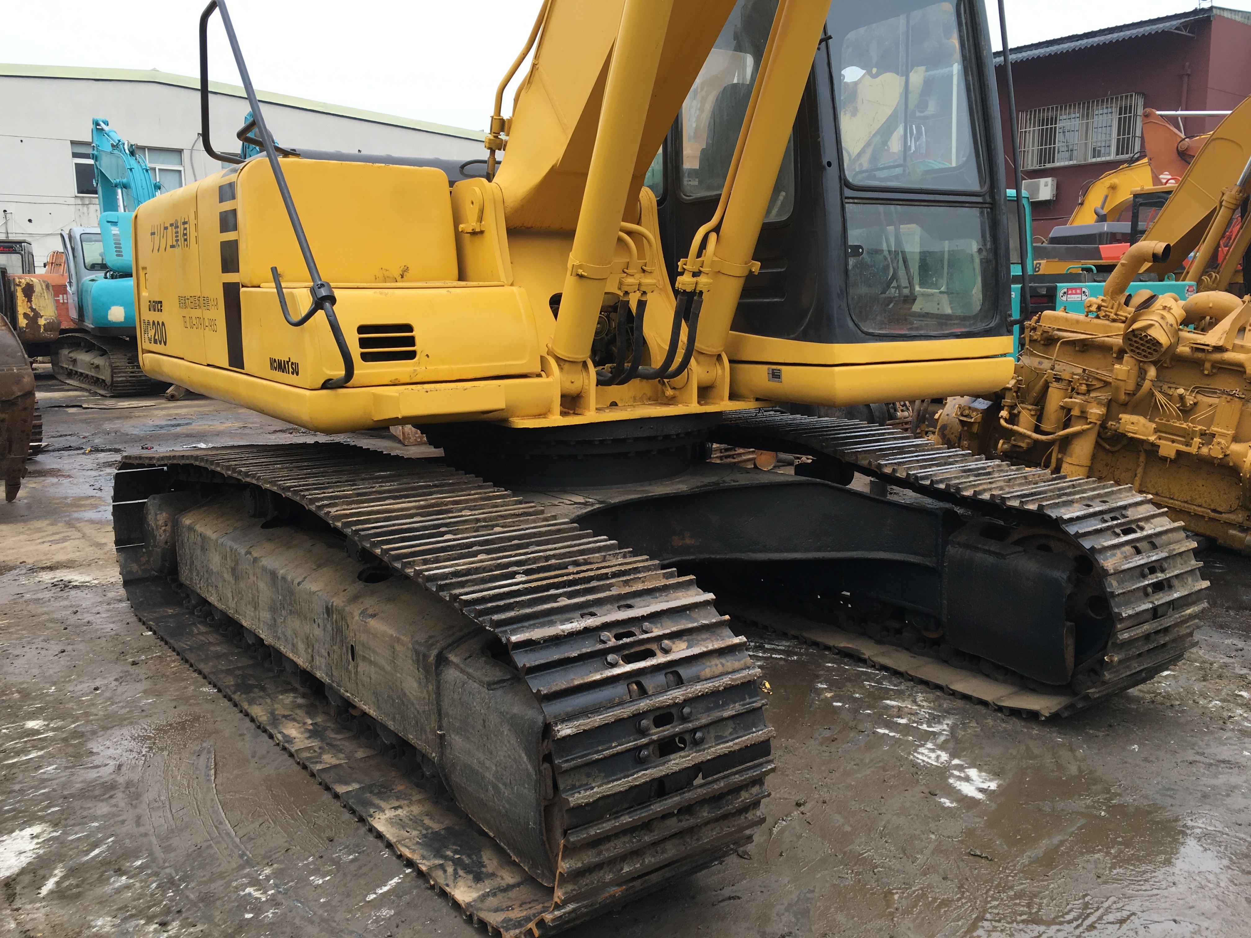 Used Komatsu PC200 PC220 PC60 EX200 Japan Made Hydraulic Track Digger Excavator