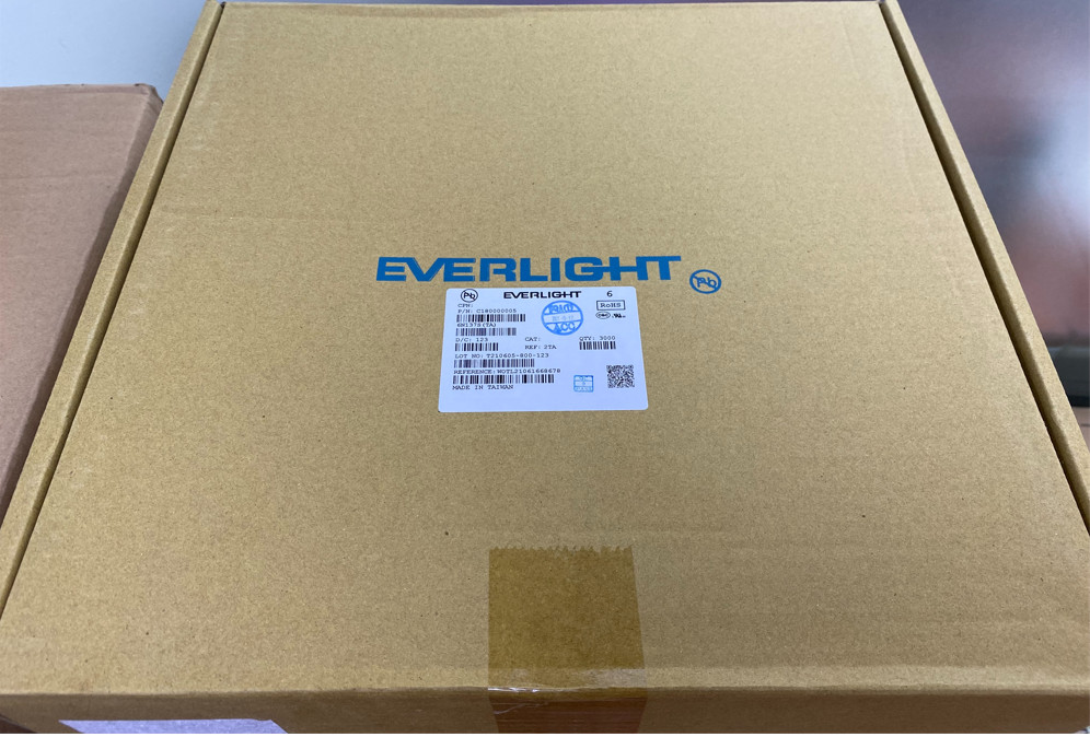 6N137 EL26XX Optoelectronic Coupler Logic Output Optoisolator