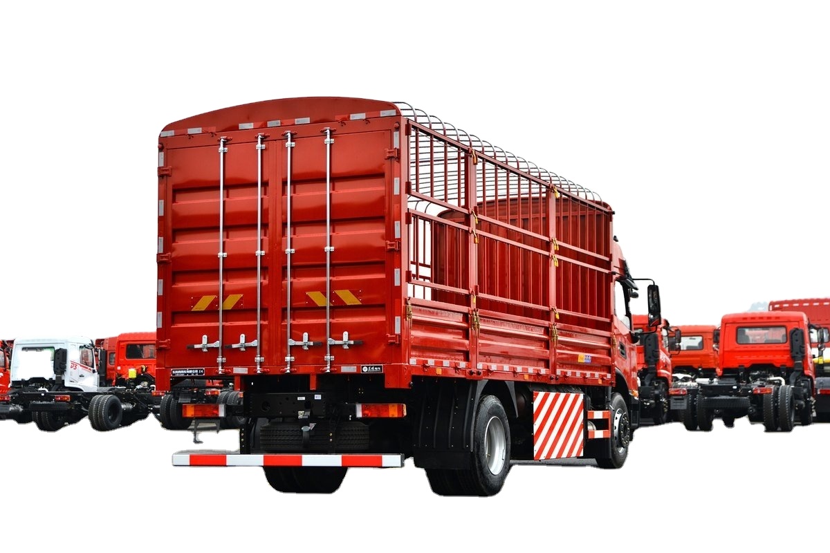 150-250hp Dongfeng 220HP 4X2 CNG Fence Cargo Truck with Euro 6 Emission Standard