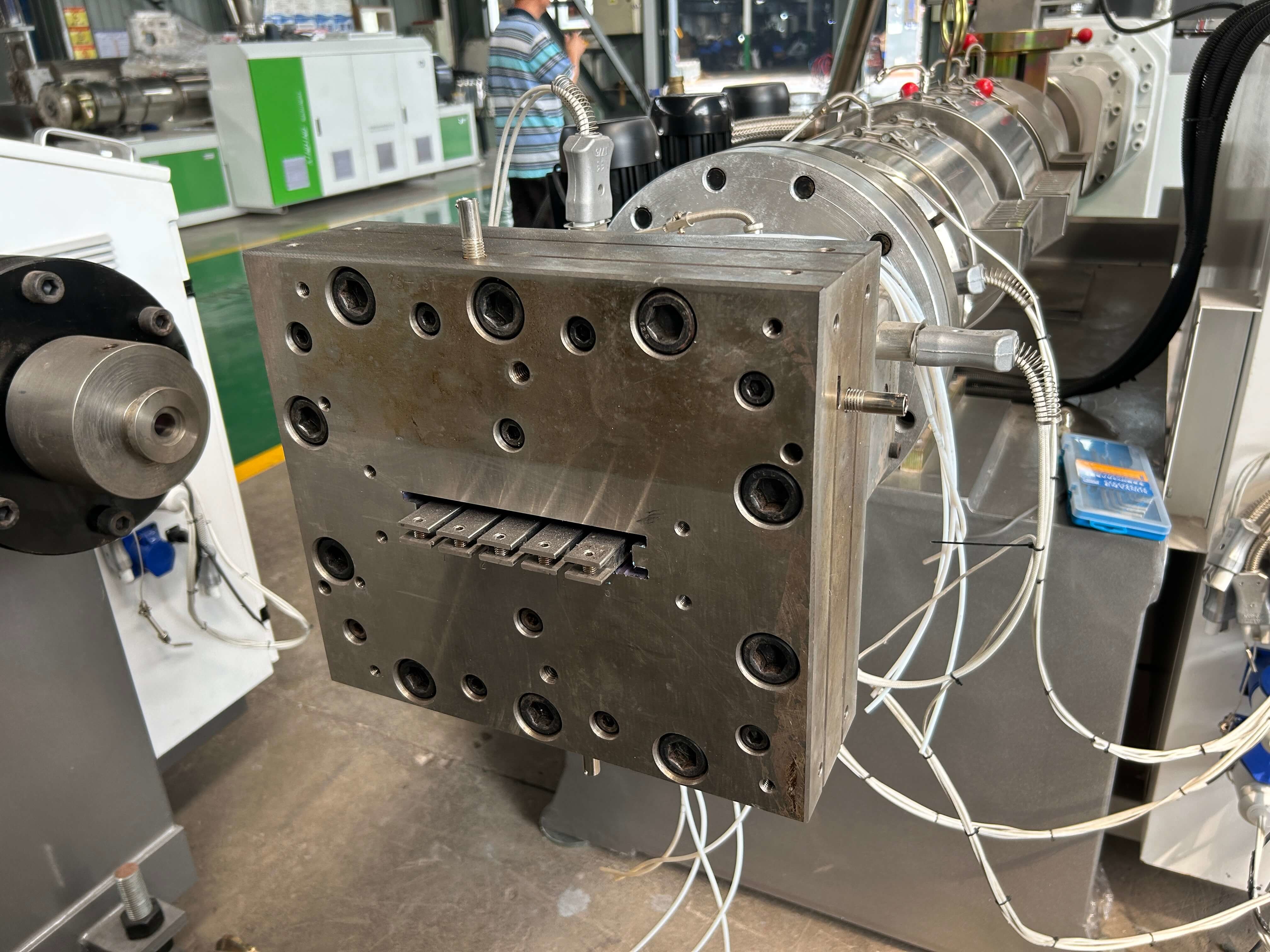 Double Layer WPC Profile Extrusion Line High Capacity 37KW
