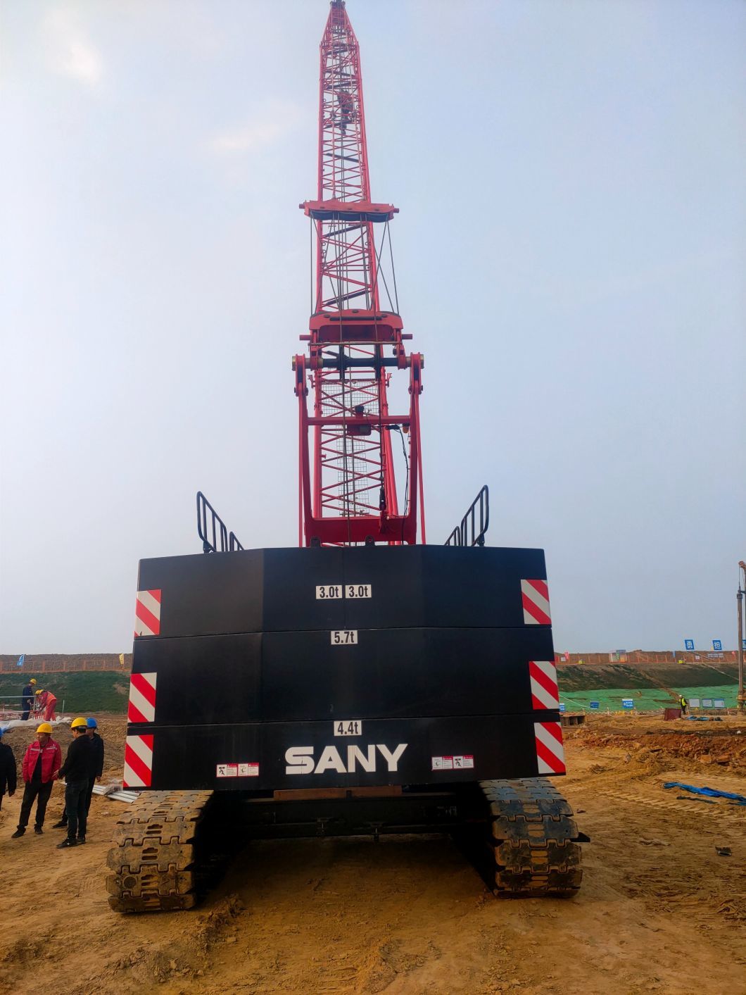 Sell a 21 Year Old Sy Crawler Crane Lifting 60 Tons