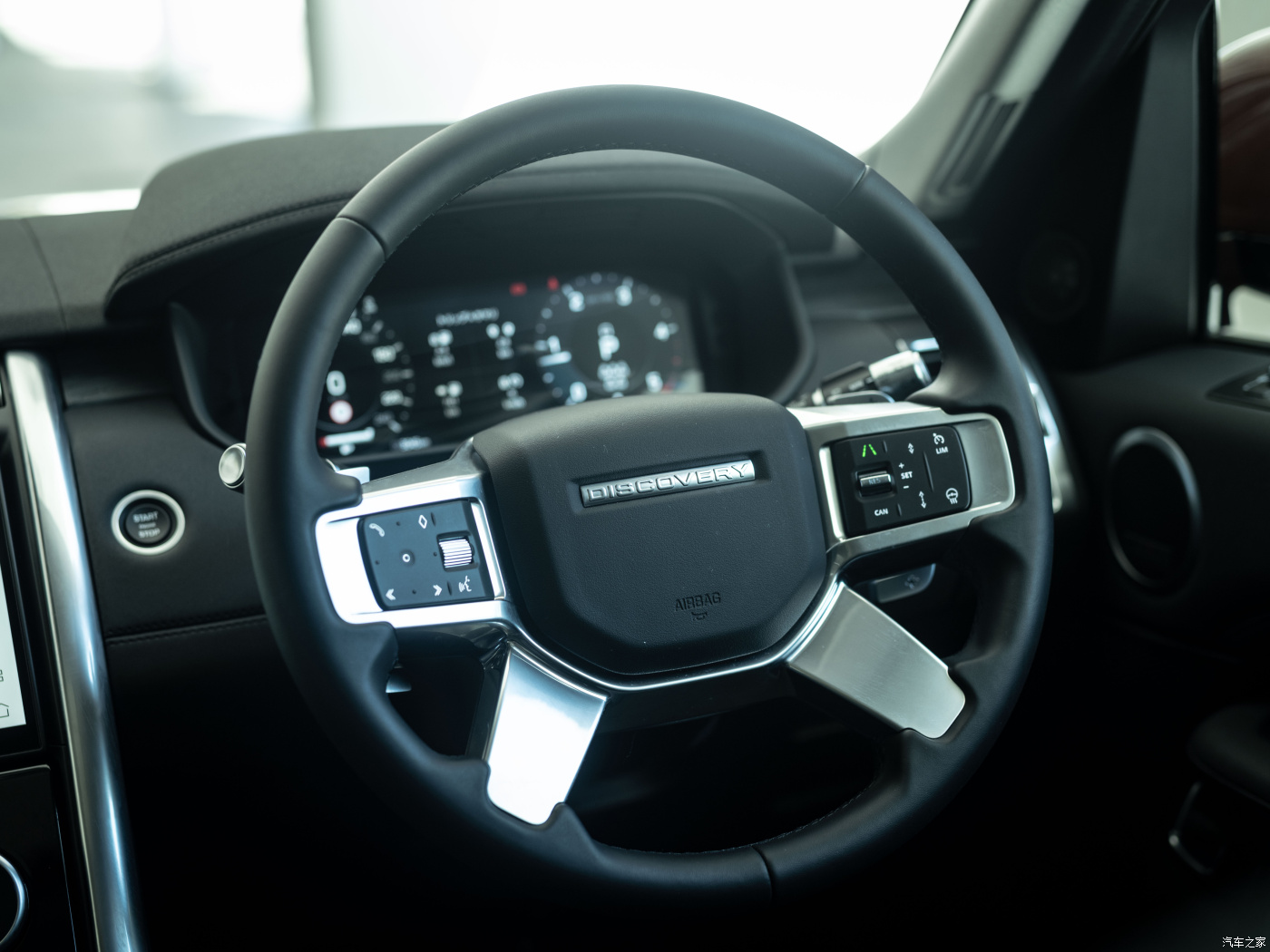 2023 Rand Rover Discovery SUV 2.0T 300HP L4 Turbo Gasoline 7-Seater Electric Copilot Seat Adjustment Automatic Gear Box