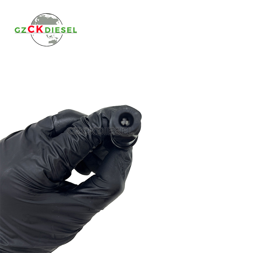 Fuel Injector 1112010-1097 CKBAL96P871 112010C32E