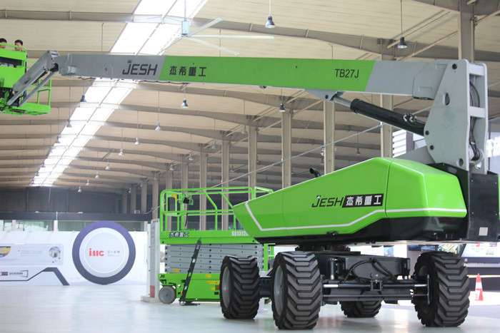 Manlift Telescopic Boom Lift Platform Height 27m For Factory Building