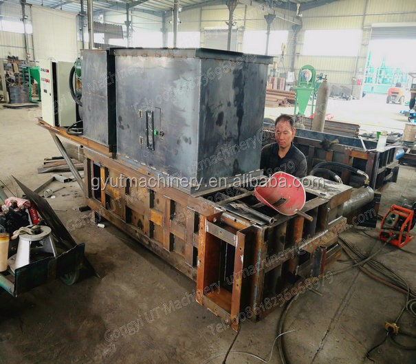 2100 KG Straw Silage Peat Grass Bagging Compactor Machine with Baler Pack Function