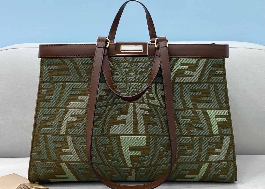 Capsule Series F Letters 3D Effect Large Green Tote Bag Psychedelic Style