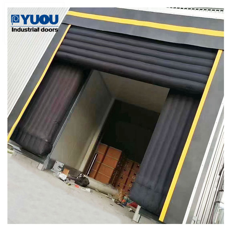 3400X3400mm Loading Dock Shelters Inflatable Dock Seals 600mm Thick Polyester Fabric