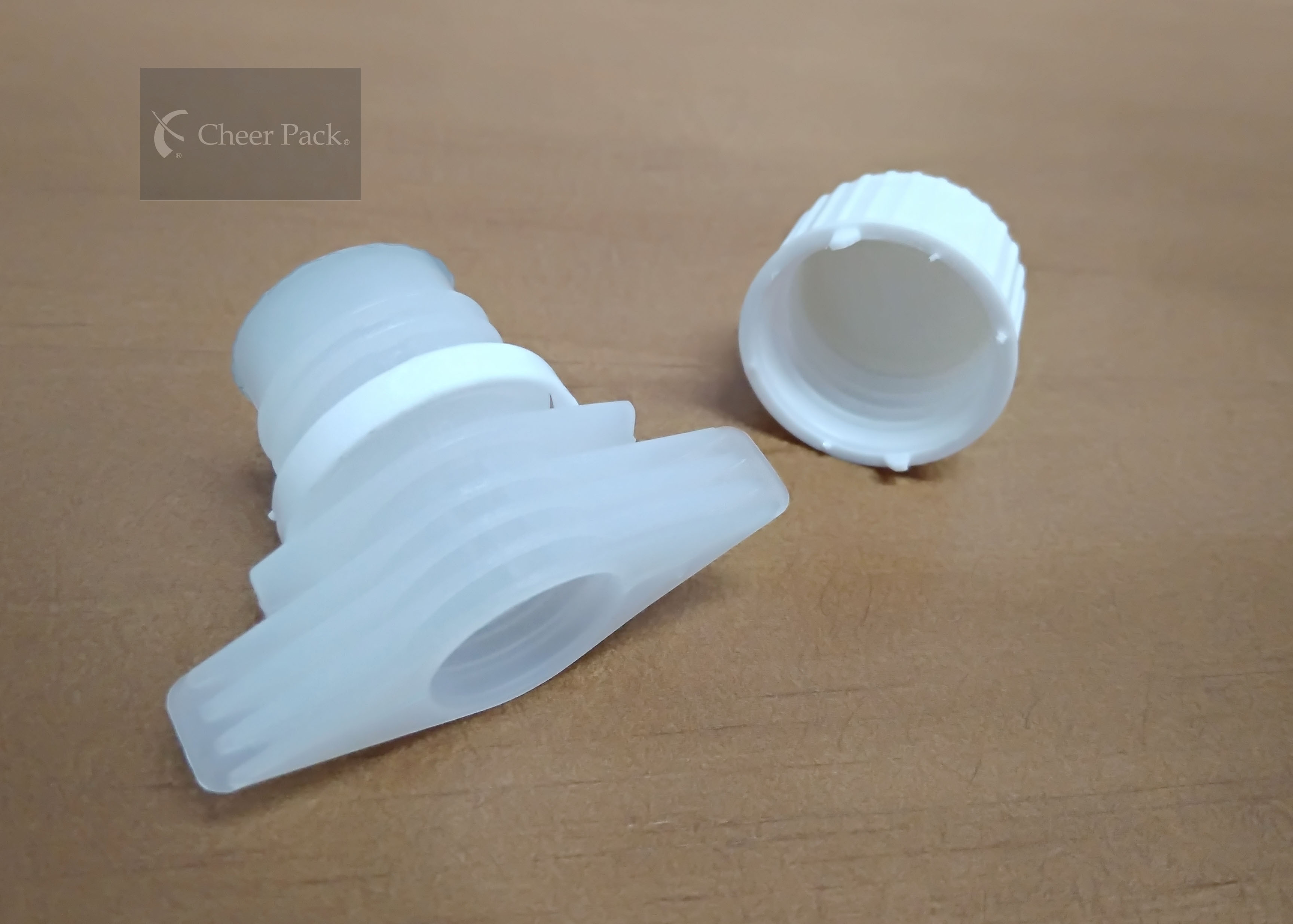Full Seal Type Plastic Spout Caps 18 Millimeter Outer Diameter For Fruit Juice Pouch