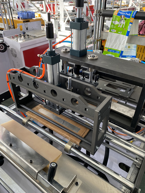 Outside Patch Bag Making Machine LDPE HDPE Servo Motor 6400X1240X1650mm