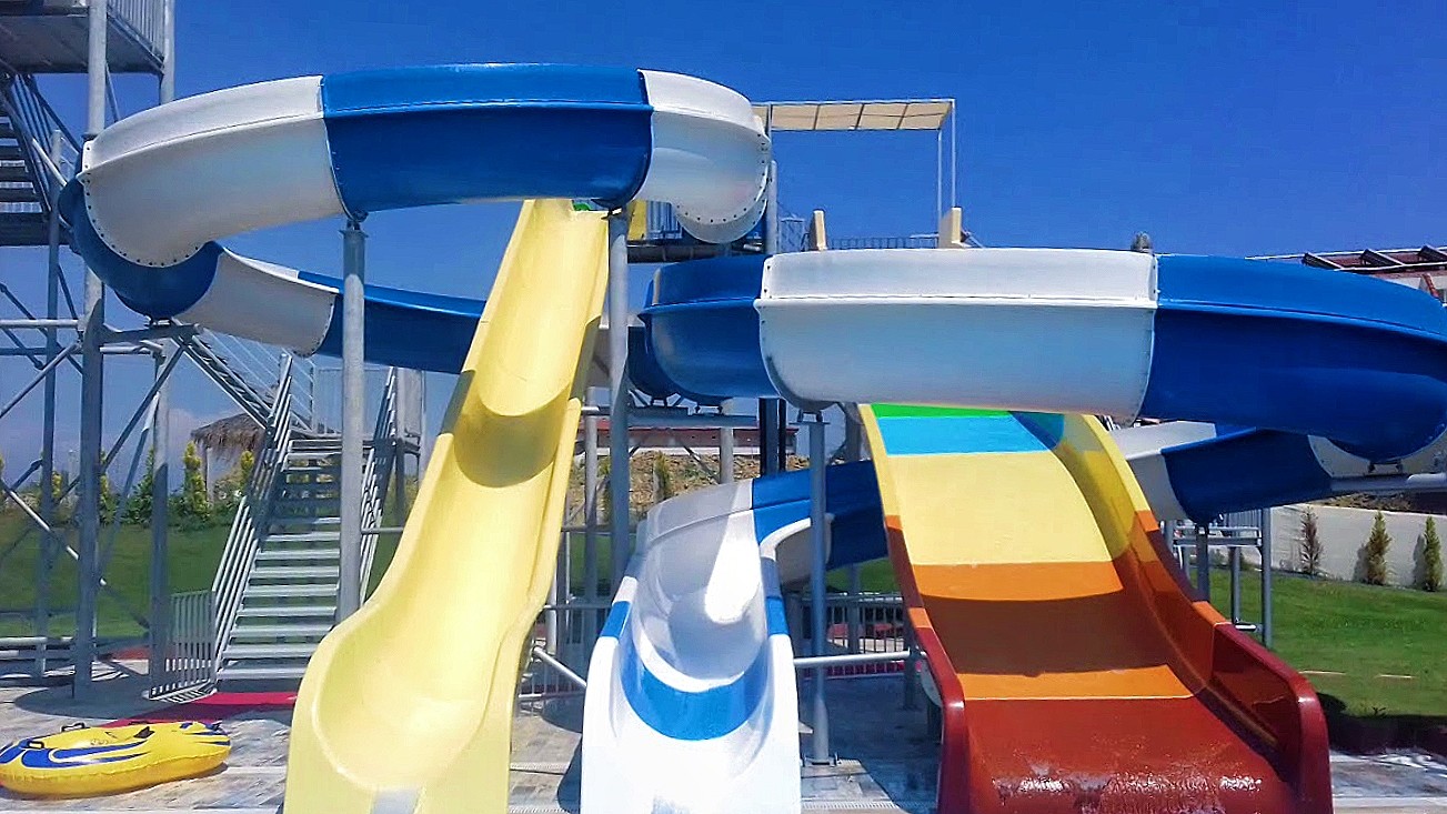Outdoor Game Water Park Equipment Play Area Big Fiberglass Slide For Kids