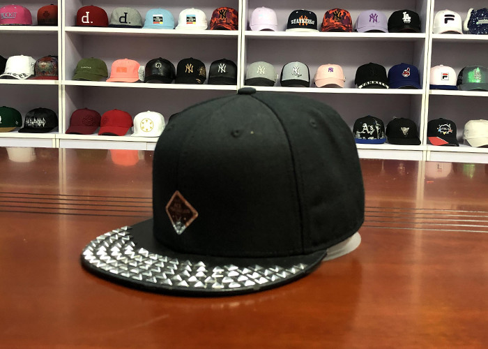 High quality customized flat brim metal rivet shose buckle 6panel snapback hats caps