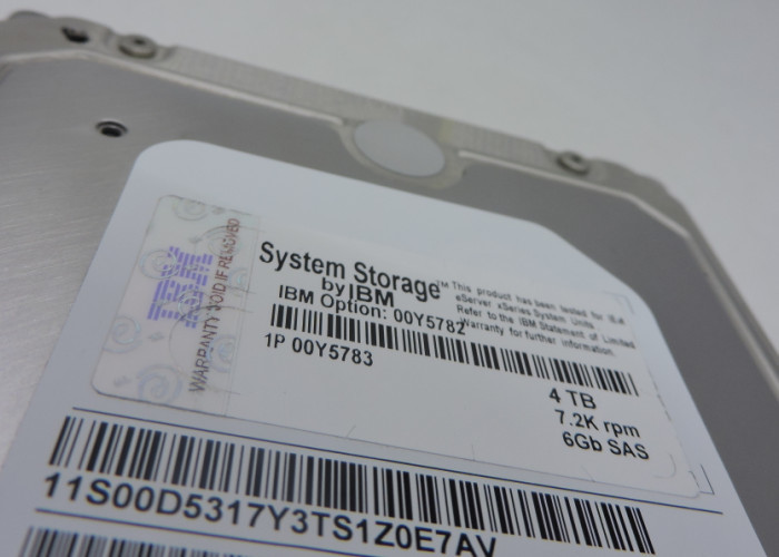 AC32 00Y5782 IBM Hard Disk 4TB 3.5 7.2K 6Gb SAS V5000 1 Year Warranty