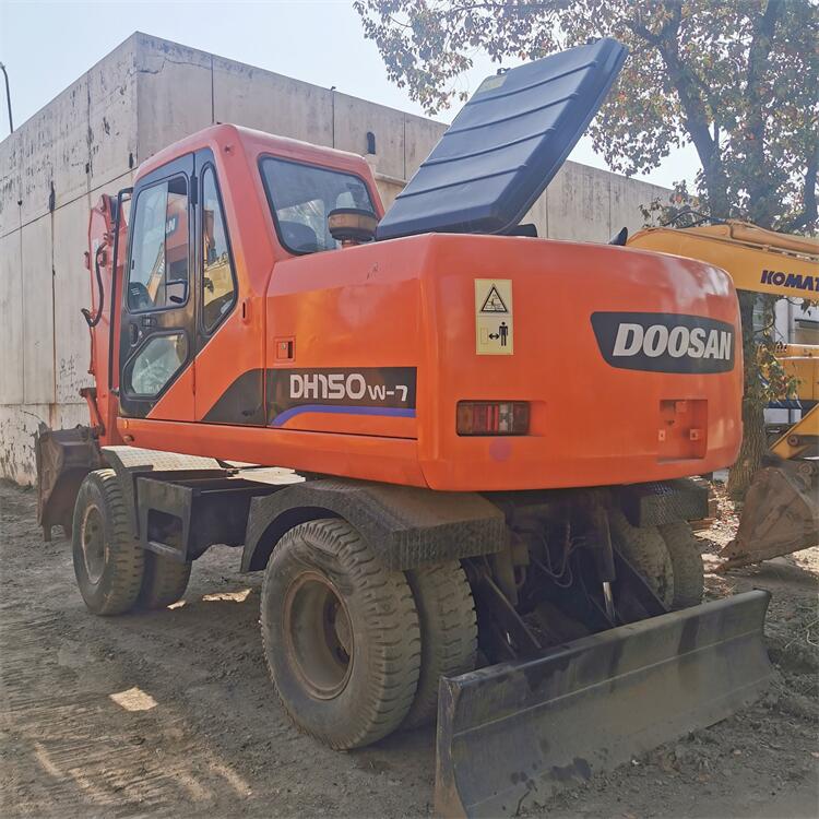 2020 Used Doosan DH150W Wheeled Excavator with ORIGINAL Hydraulic Cylinder from Korea