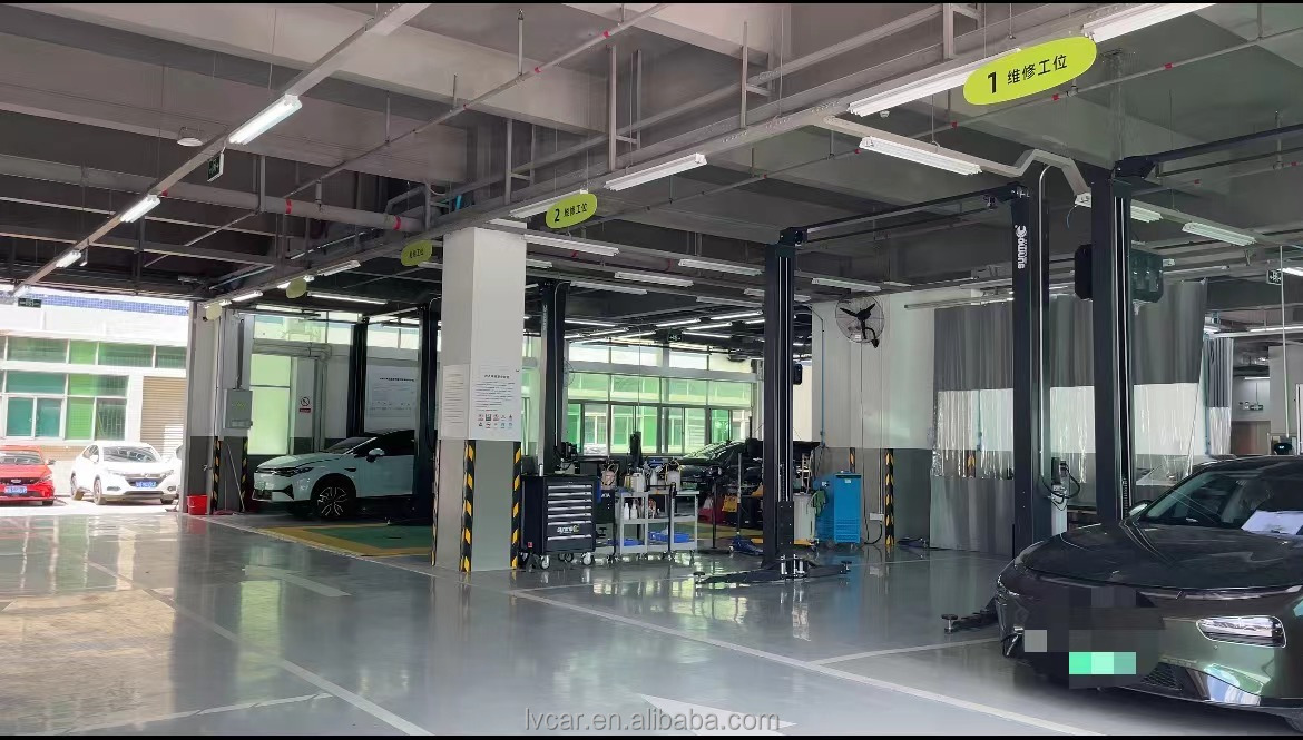 Left Steering Driving Type Neta U Nezha U-II 400 500 Pure Electric SUV for Adult