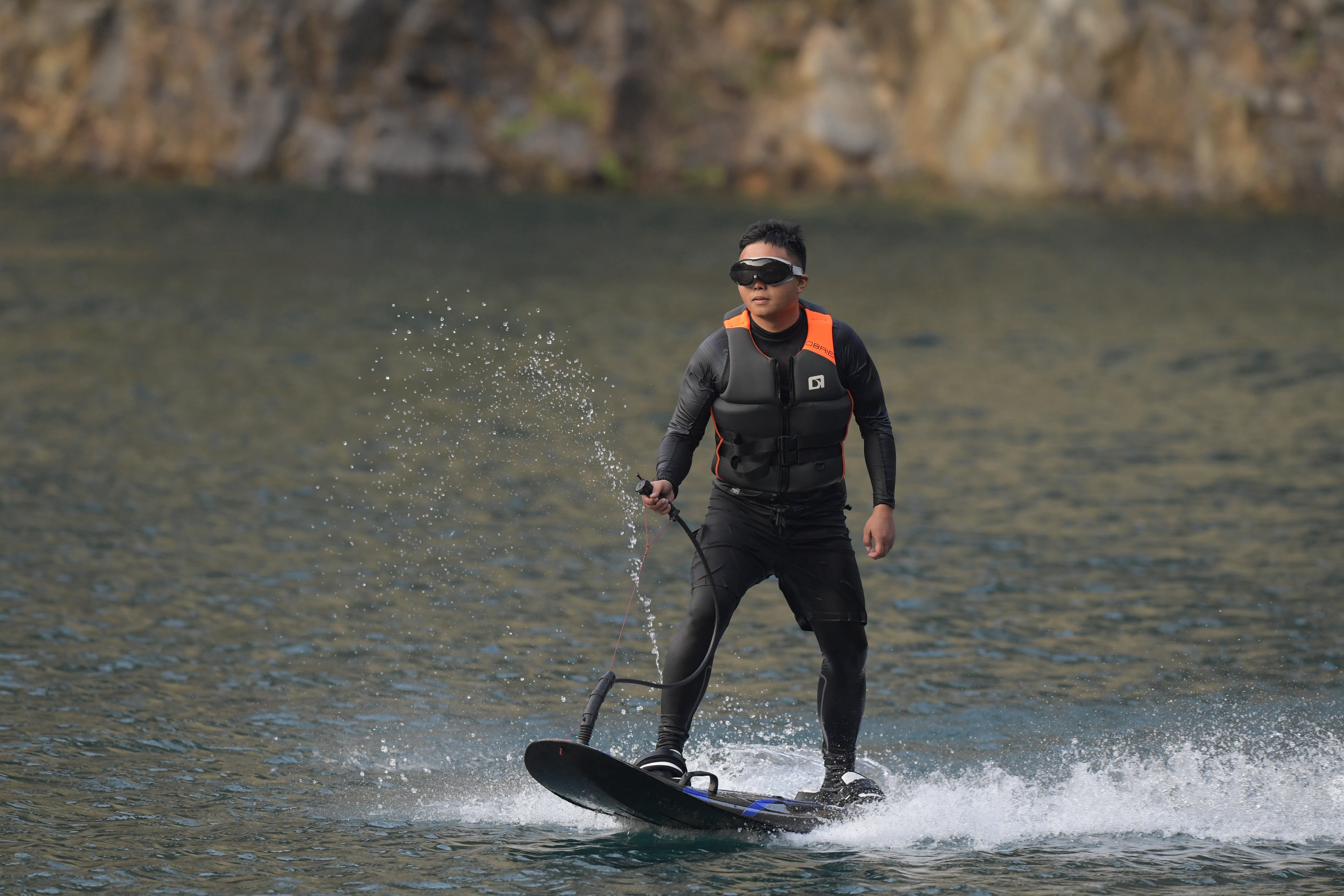 2023 BluePenguin Carbon Fibre Gasoline Surfboard 58km/h Fuel Engine Jet Board OEM