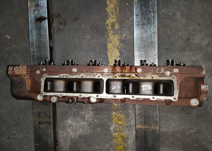 C7 Diesel Used Engine Heads For E324D E325D E329D Excavator Metal material