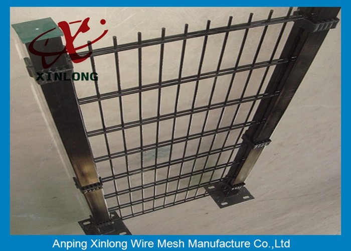 High Tensile Galvanized 868 Wire Mesh Fence For Garden Dark Green Color