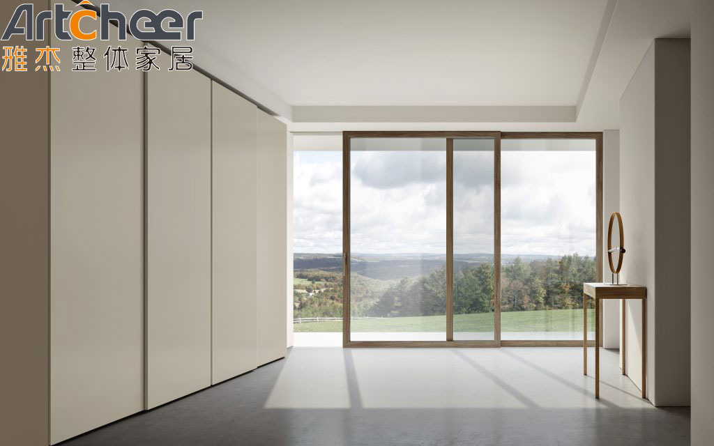 Customized Size Sliding Door Wardrobe in High Gloss Lacquer Finish with Mirror Effect