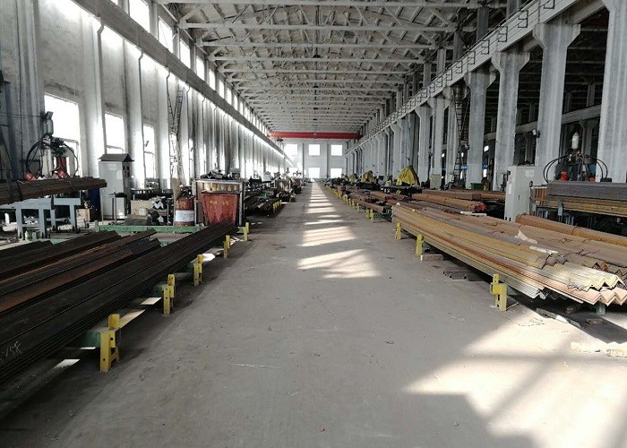 Communication Angle Steel Tower 4.8S / 6.8S / 8.8S Bolt Grade 20m - 180m Height