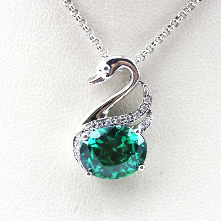 925 Sterling Silver Oval Green Cubic Zircon Swan Pendant Necklace (PSJ090)