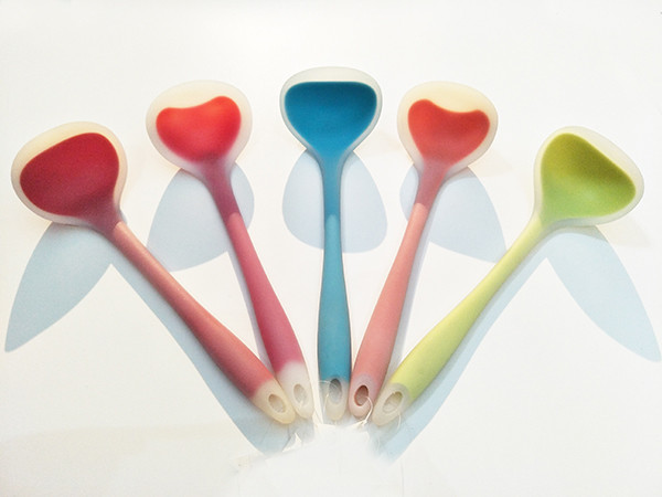 Heat Resistant different types Food grade OEM Brand Premium Silicone Soup Ladle cooking set