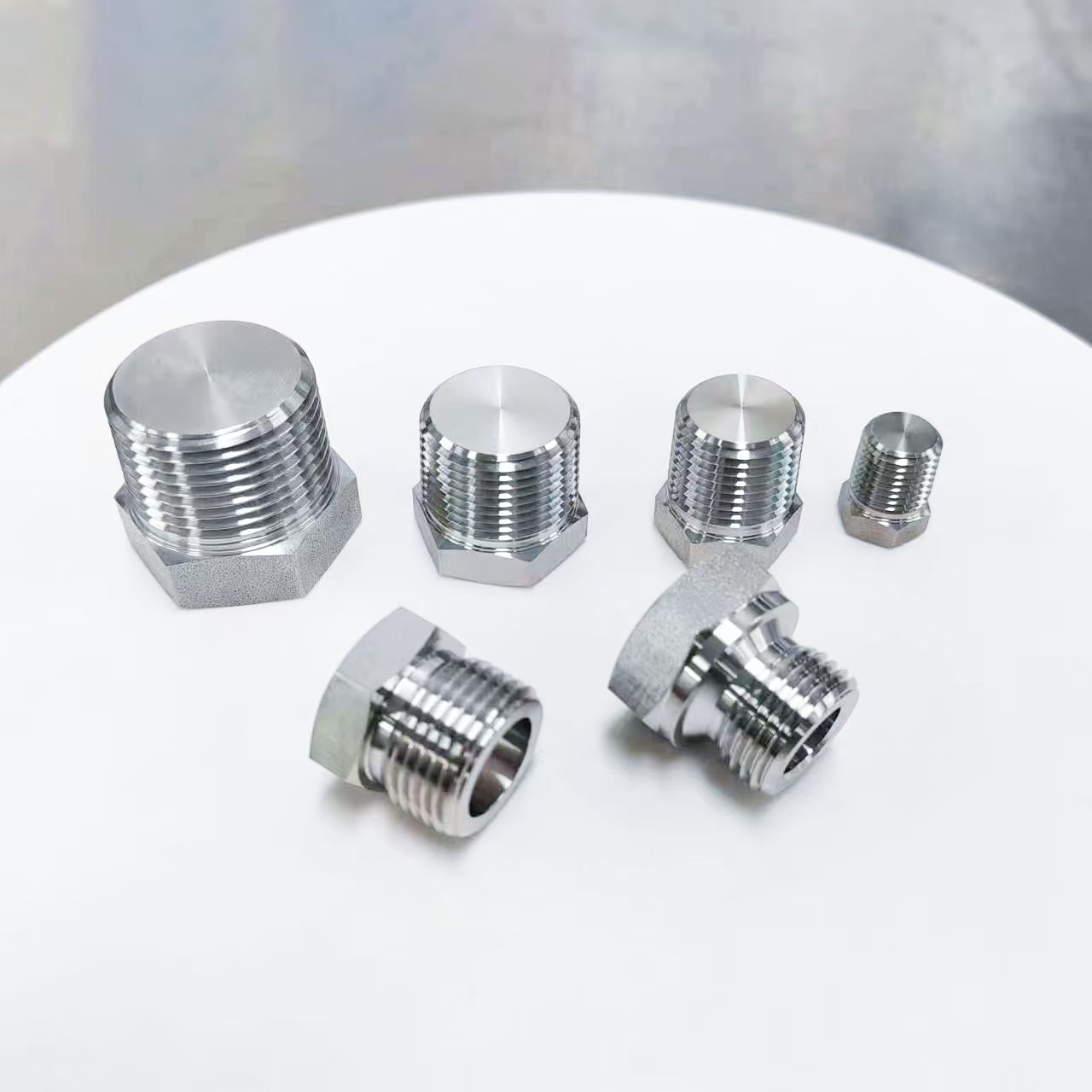 Casting Hexagon Head Plug for Customized Support OEM DN 6-DN 100 ASTM B333 B622 B775 Alloy B-2 / UNS N10665 / W.Nr. 2.4617