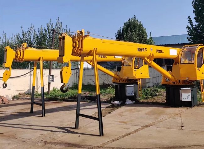OEM Seaport Ship Cargo Crane Telescopic Arm Boat Deck Crane