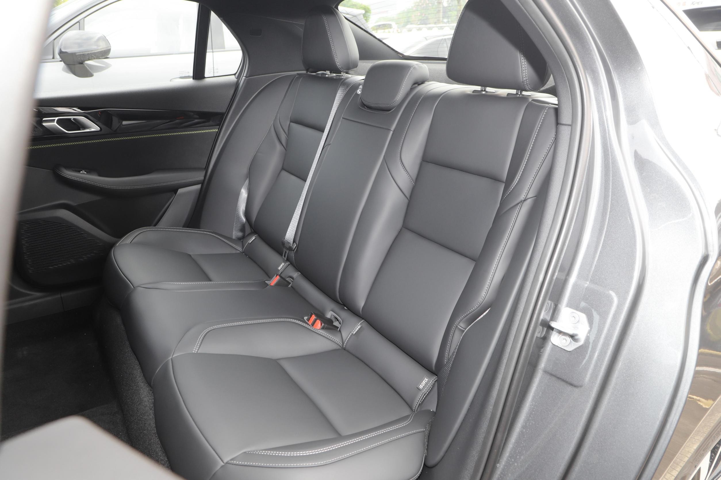 Lynk & Co 03 Compact Petrol SUV Sports Car Haval Dargo 2.0t Dct 4wd Left Steering 1.5T 150 Horsepower