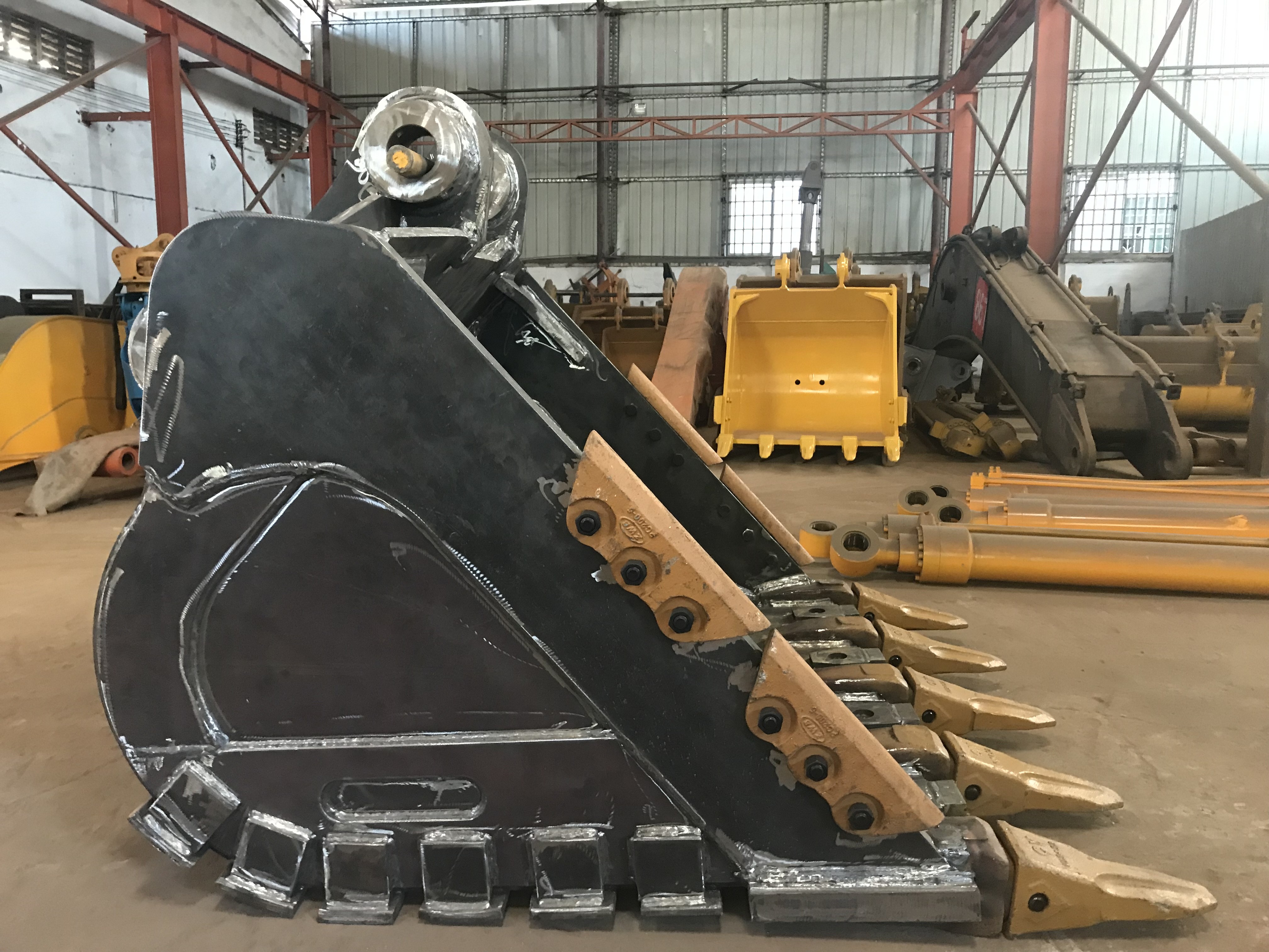 PC 415E 515DL 412DL Crawler Excavator Rock Bucket Q345B Heavy duty