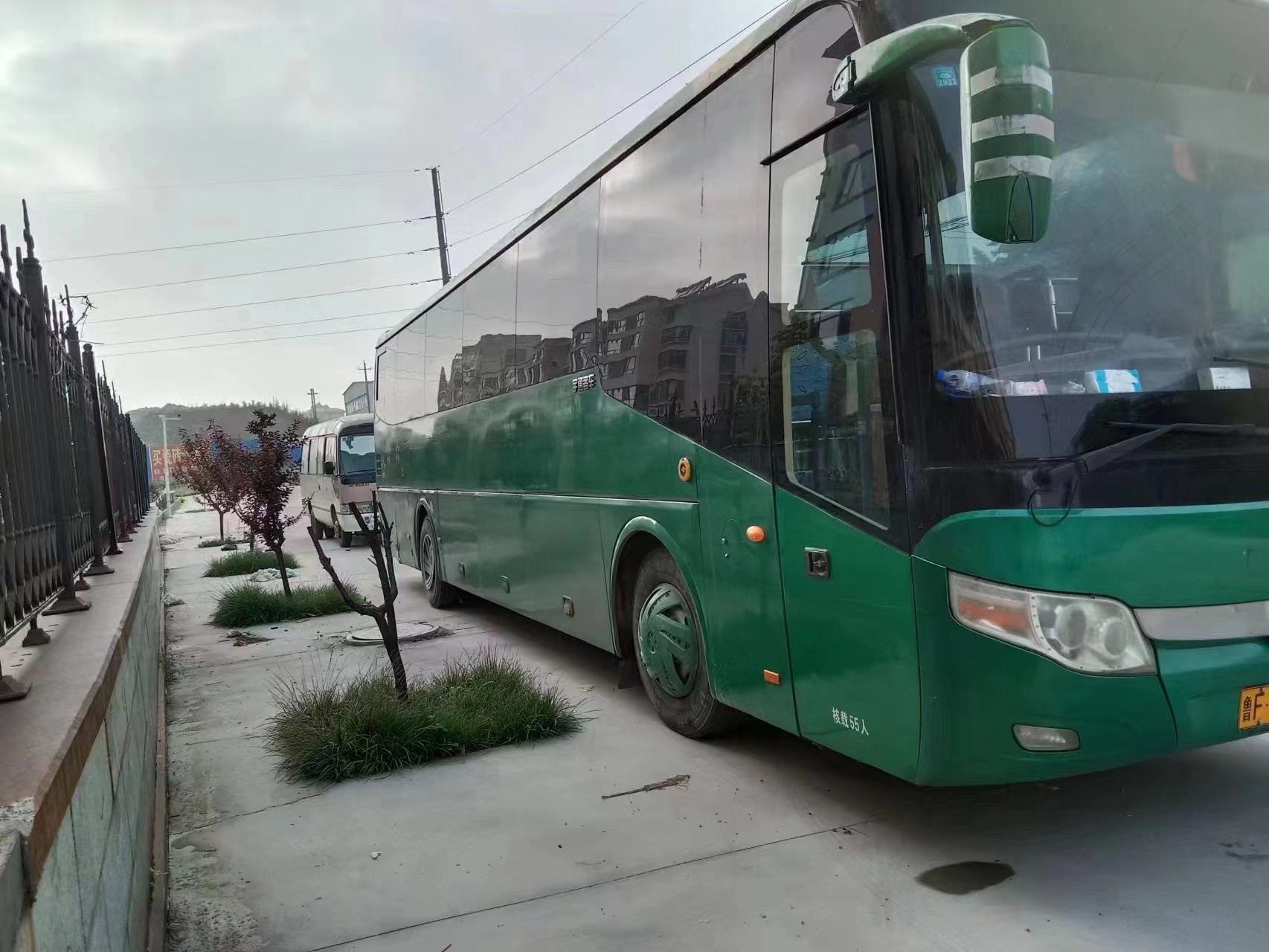 Long Distance Buses 55 Seats Luxury Coach Green Color 2017 Year Manual Transmission Second Hand Yutong Bus ZK6127