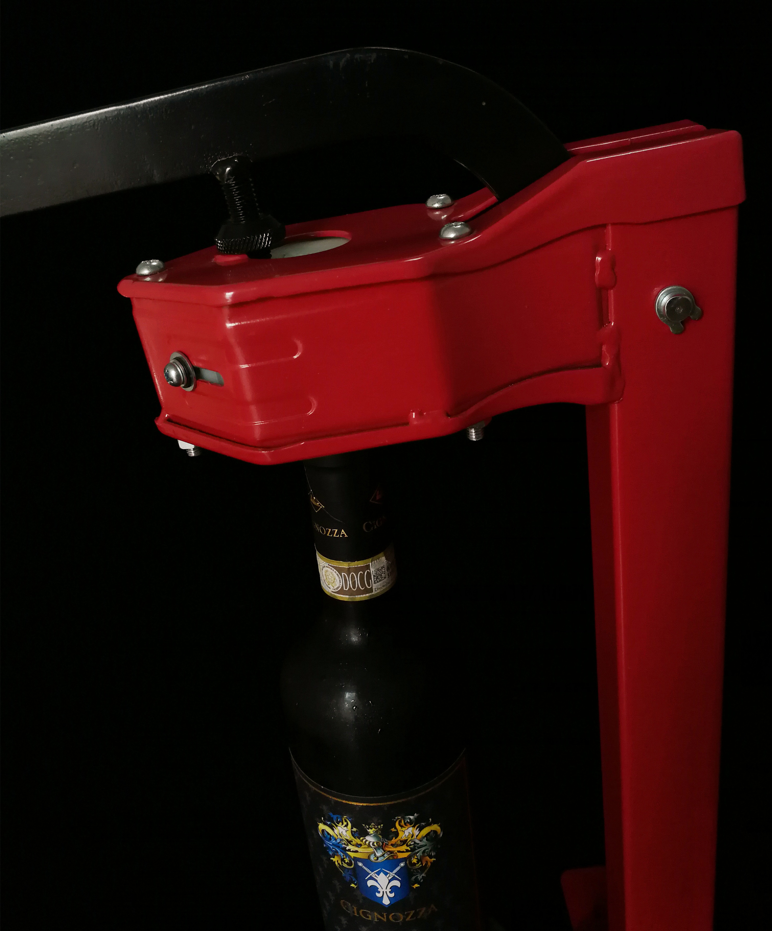 Hand Held Wine Floor Corker 48.5 * 50 * 78.5cm Easy And Safe Operation